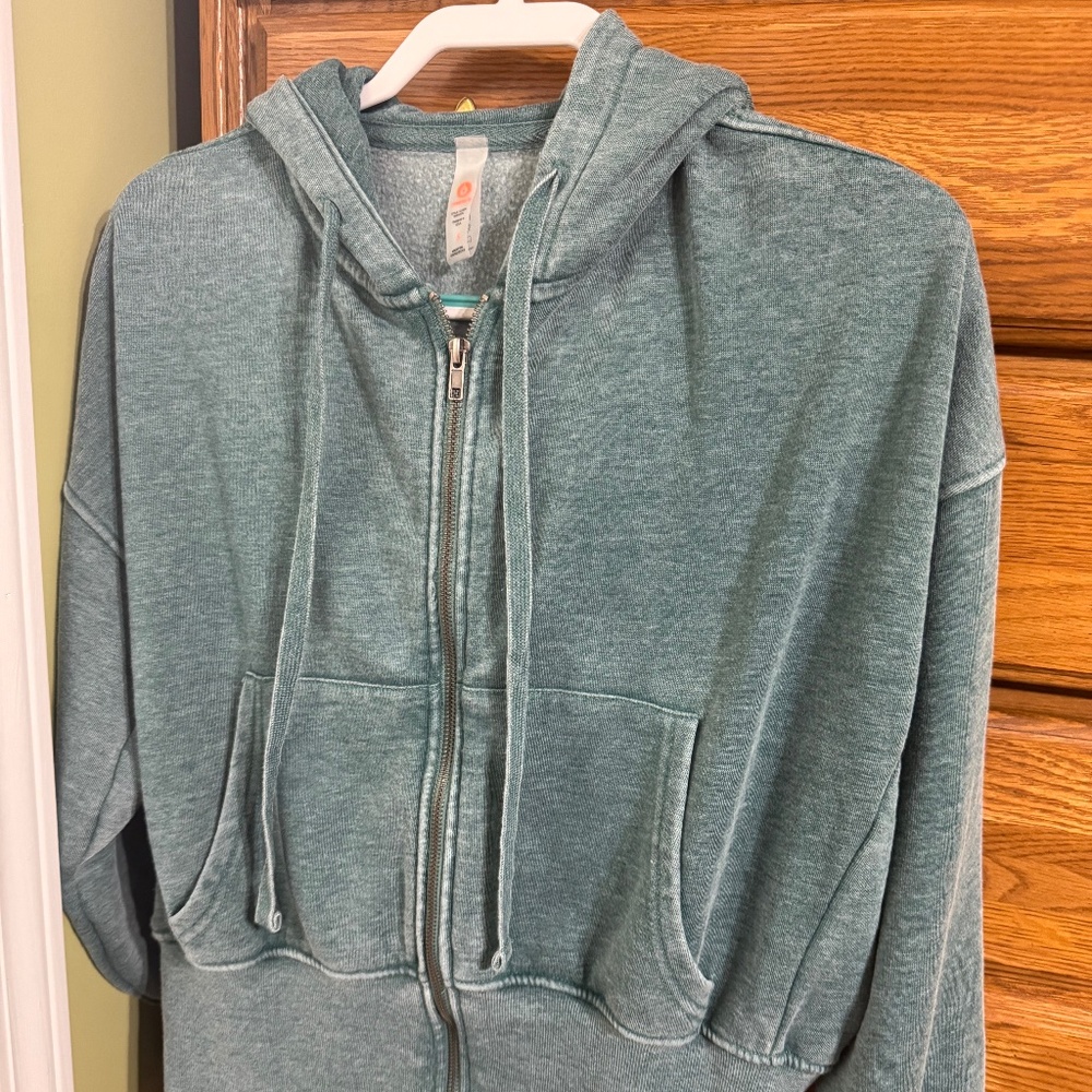 Mono B New size small